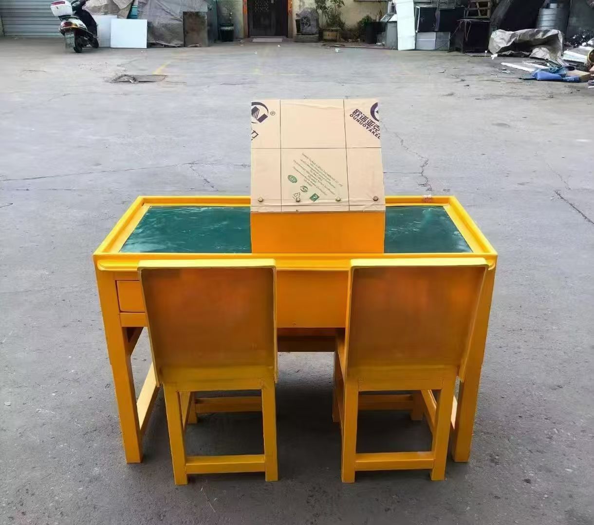 宣化防静电导通桌井下煤矿火工品发放桌：危险品流转的安全守护者